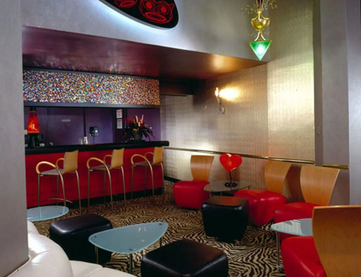 Elvis Presley'S Heartbreak Hotel Memphis
